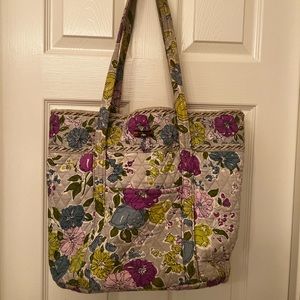 Vera Bradley tote bag